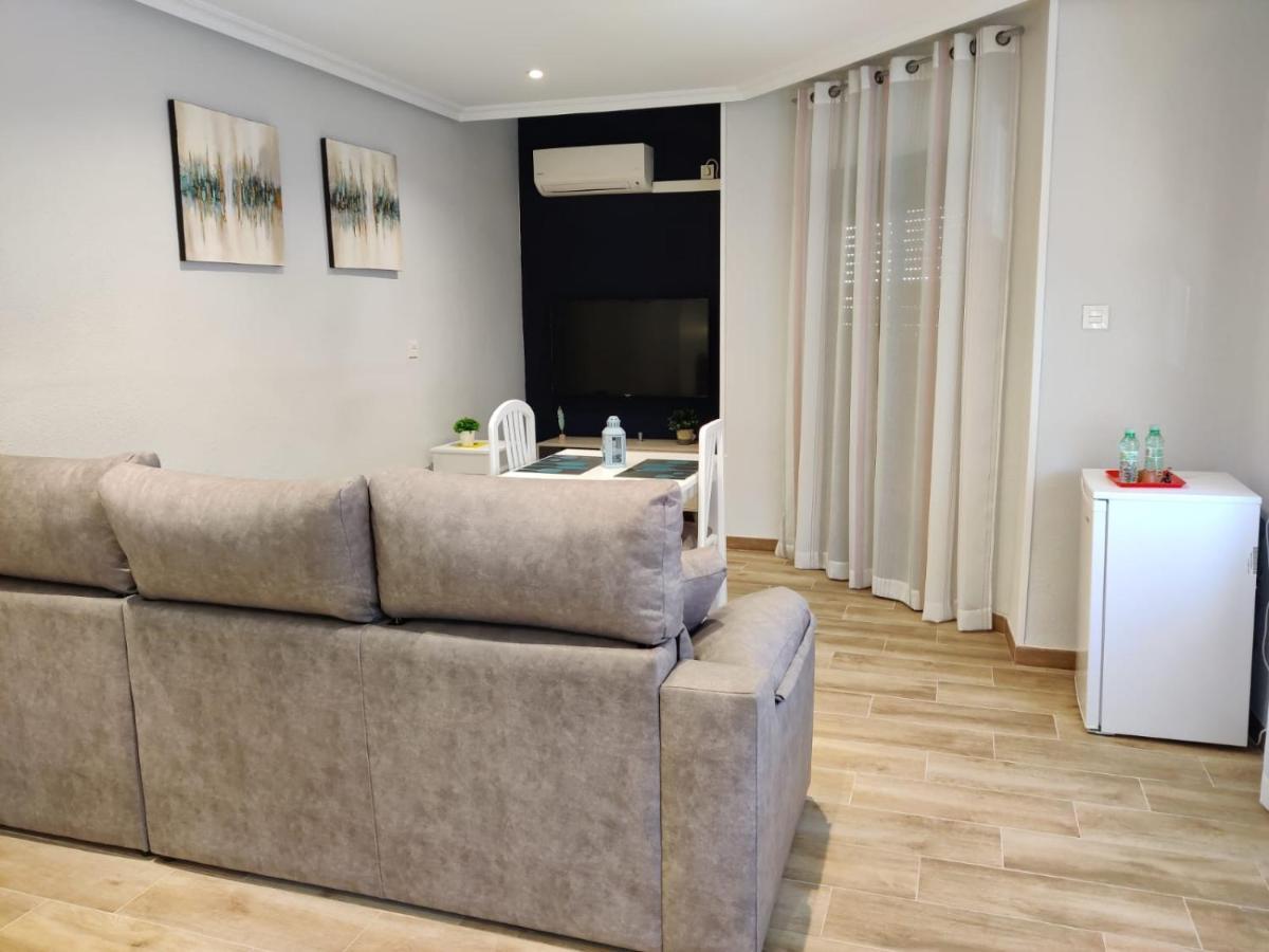 Duerme A Gusto - Tu Habitacion Acogedora En Torredonjimeno Esterno foto